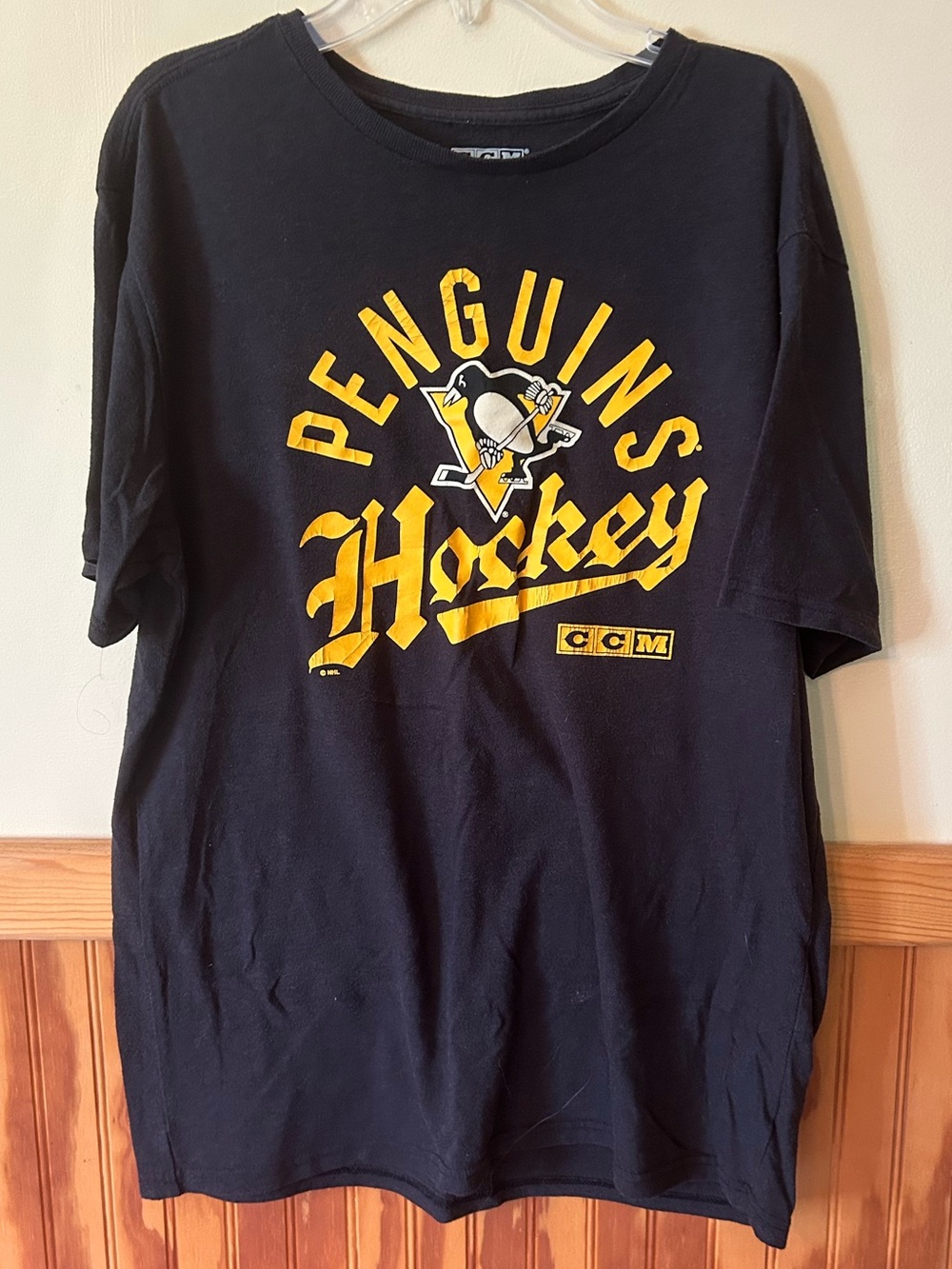 Vintage 90’s CCM Pittsburgh Penguins Hockey Tee